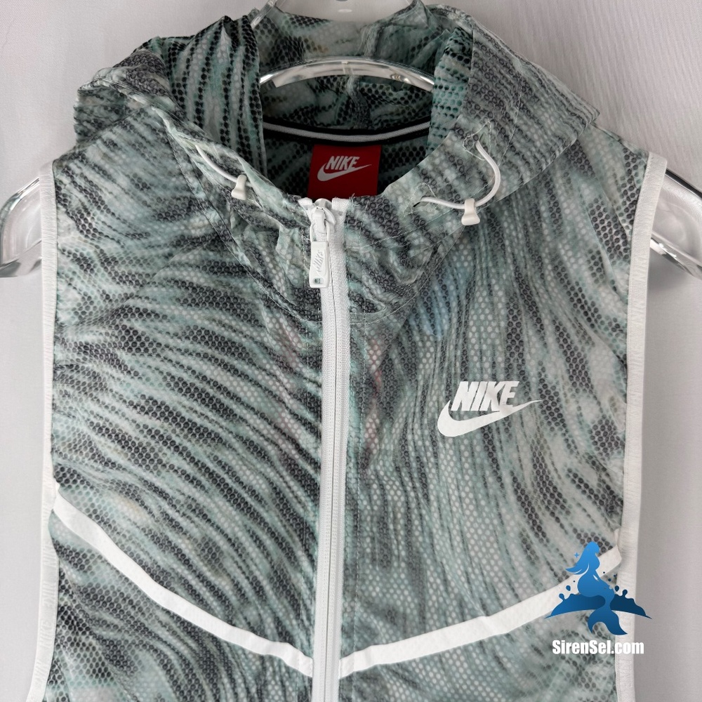 1149 NWT Nike Tech Hyperfuse Hooded Vest - Size M – Light Aqua Grey - Picture 3 of 16